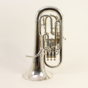Vooraanzicht van een Besson BE2052 euphonium