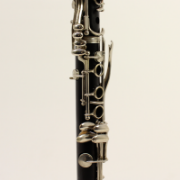 Close-up van kleppen en mechaniek van Buffet Crampon E11 klarinet