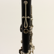 Detail van grenadillahout van Buffet Crampon E11 klarinet