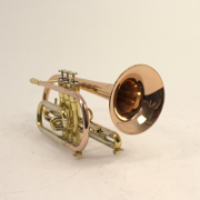 Beker van Arnolds & Sons 650 Bb cornet in detail