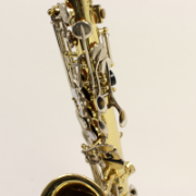 Yamaha YAS-25 saxofoon toetsen professioneel nagezien