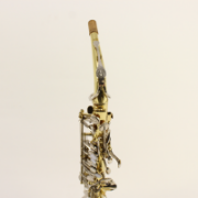 Yamaha YAS-25 altsaxofoon hals en S-bocht detail
