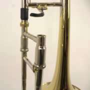 Detail van het F-ventiel op Vincent Bach 42B trombone