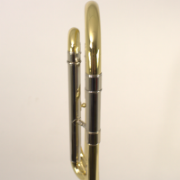 Detail van het F-ventiel op Vincent Bach 42B trombone